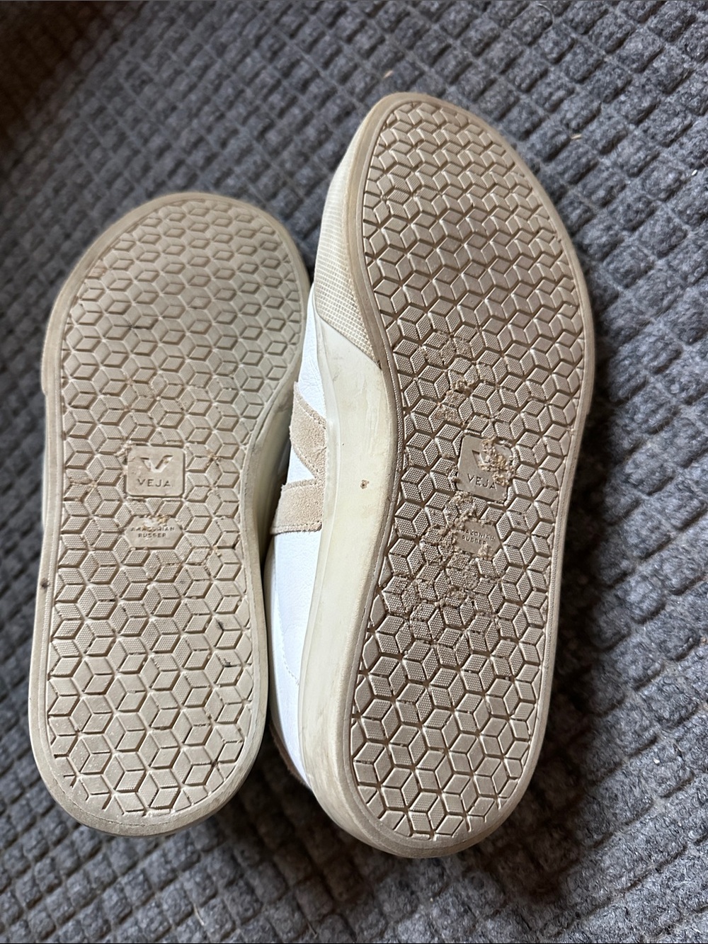 White Women's VEJA Casual Sneakers Sz 41/10 - Picture 4 of 4